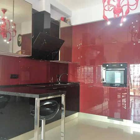 Royal King And Queen For Luxury Life Apartmán