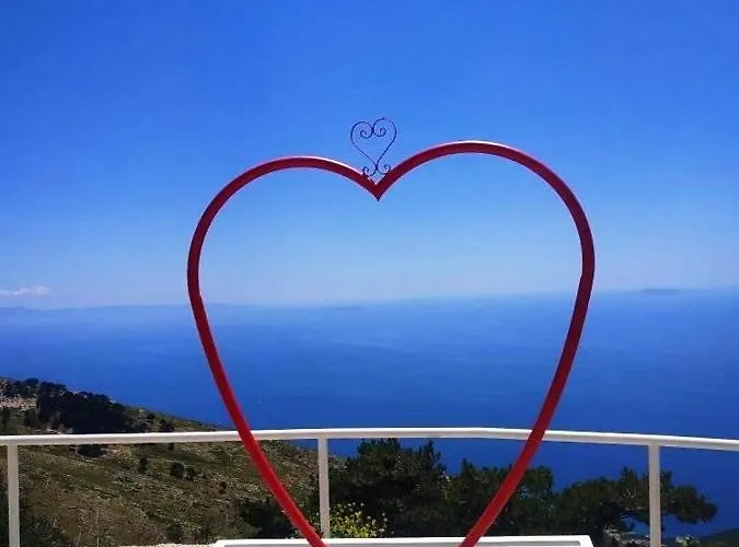 Royal King And Queen For Luxury Life Sarande