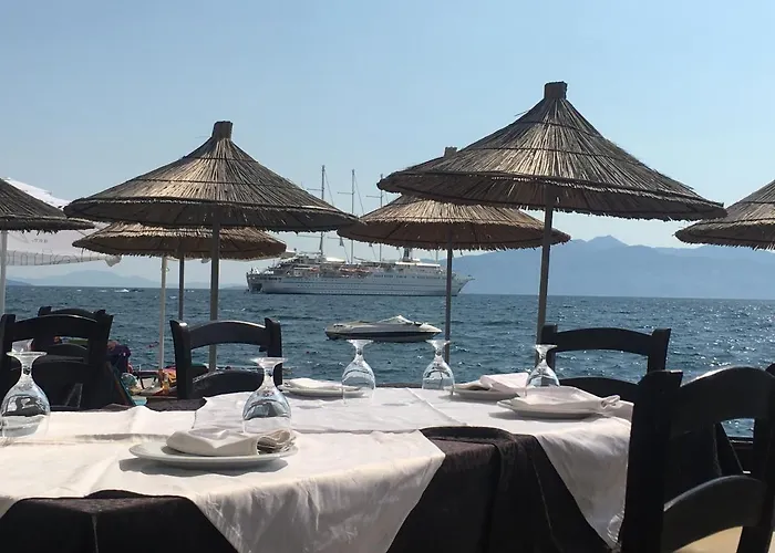 Royal King And Queen For Luxury Life Apartment Sarande