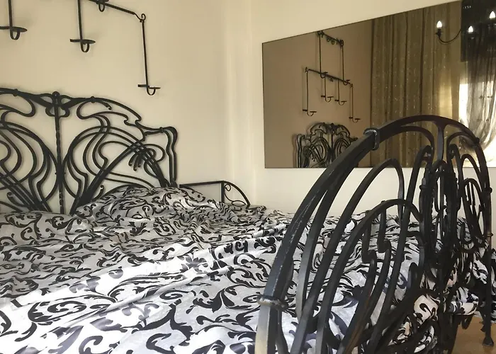 Apartment Royal King And Queen For Luxury Life Sarande